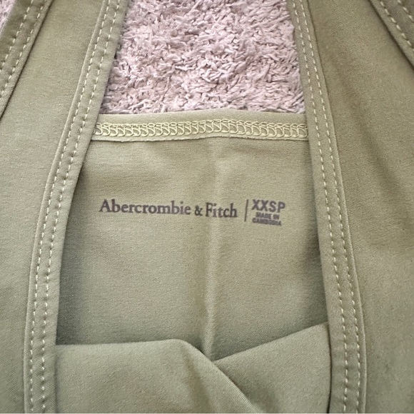 A&F Traveler Romper Light Green - Picture 2 of 5